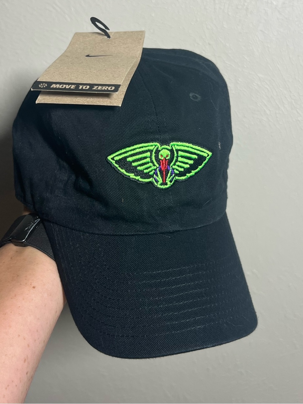 NWT Unisex New Orleans Pelicans Nike Black Baseball Cap size M/L